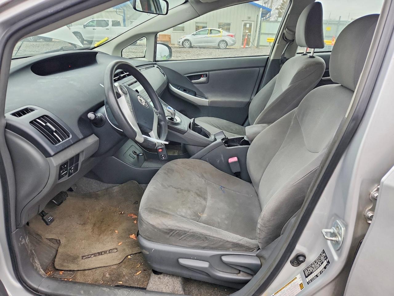 2010 TOYOTA PRIUS photo 19