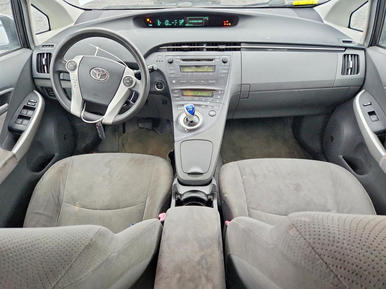 2010 TOYOTA PRIUS photo 22