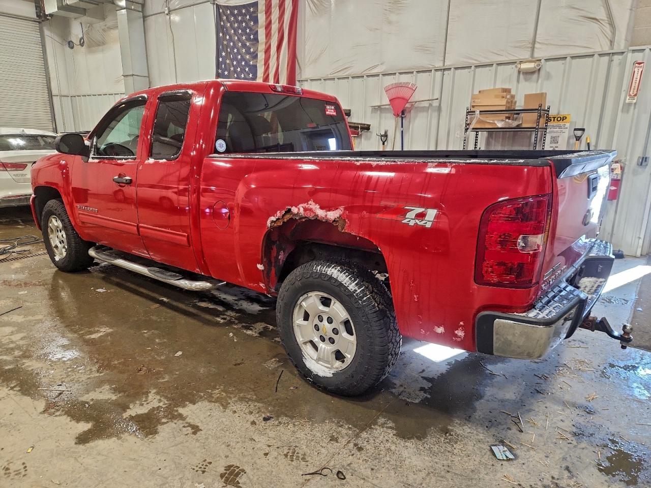 2010 CHEVROLET SILVERADO K1500 LT photo 4