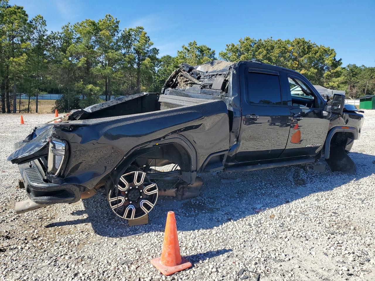 2020 GMC SIERRA K2500 AT4 photo 3