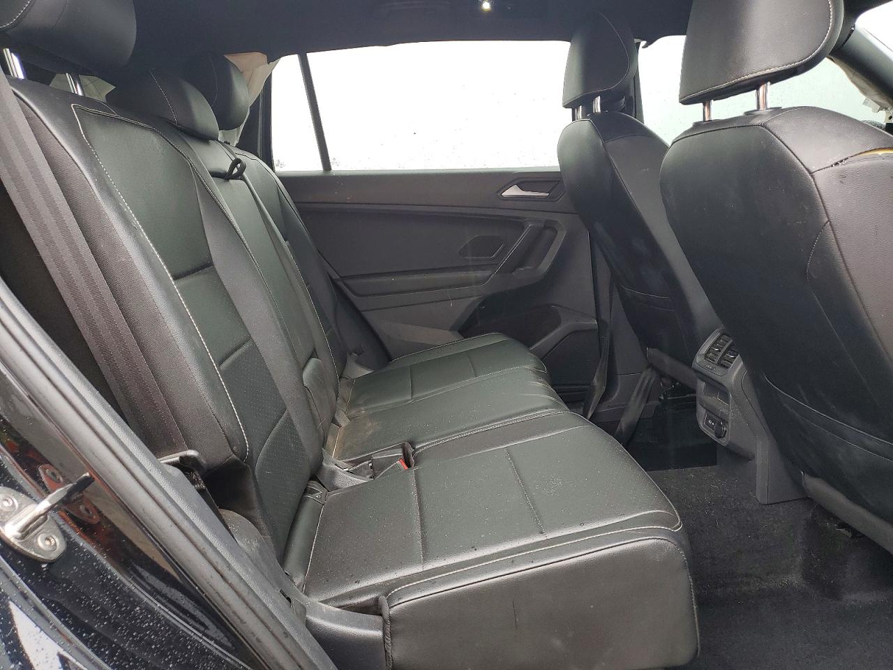 2021 VOLKSWAGEN TIGUAN SE photo 11