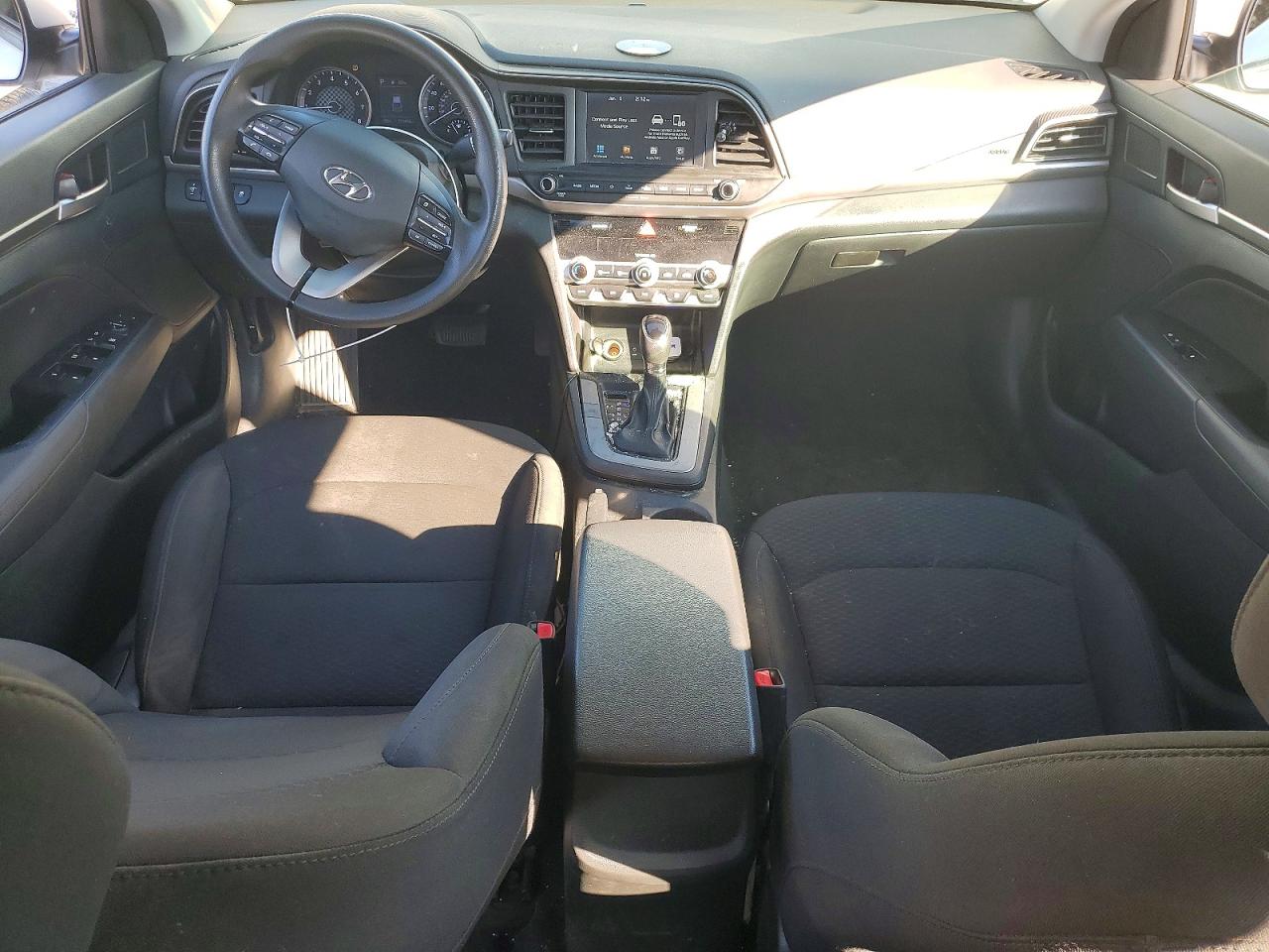 2020 HYUNDAI ELANTRA SEL photo 8