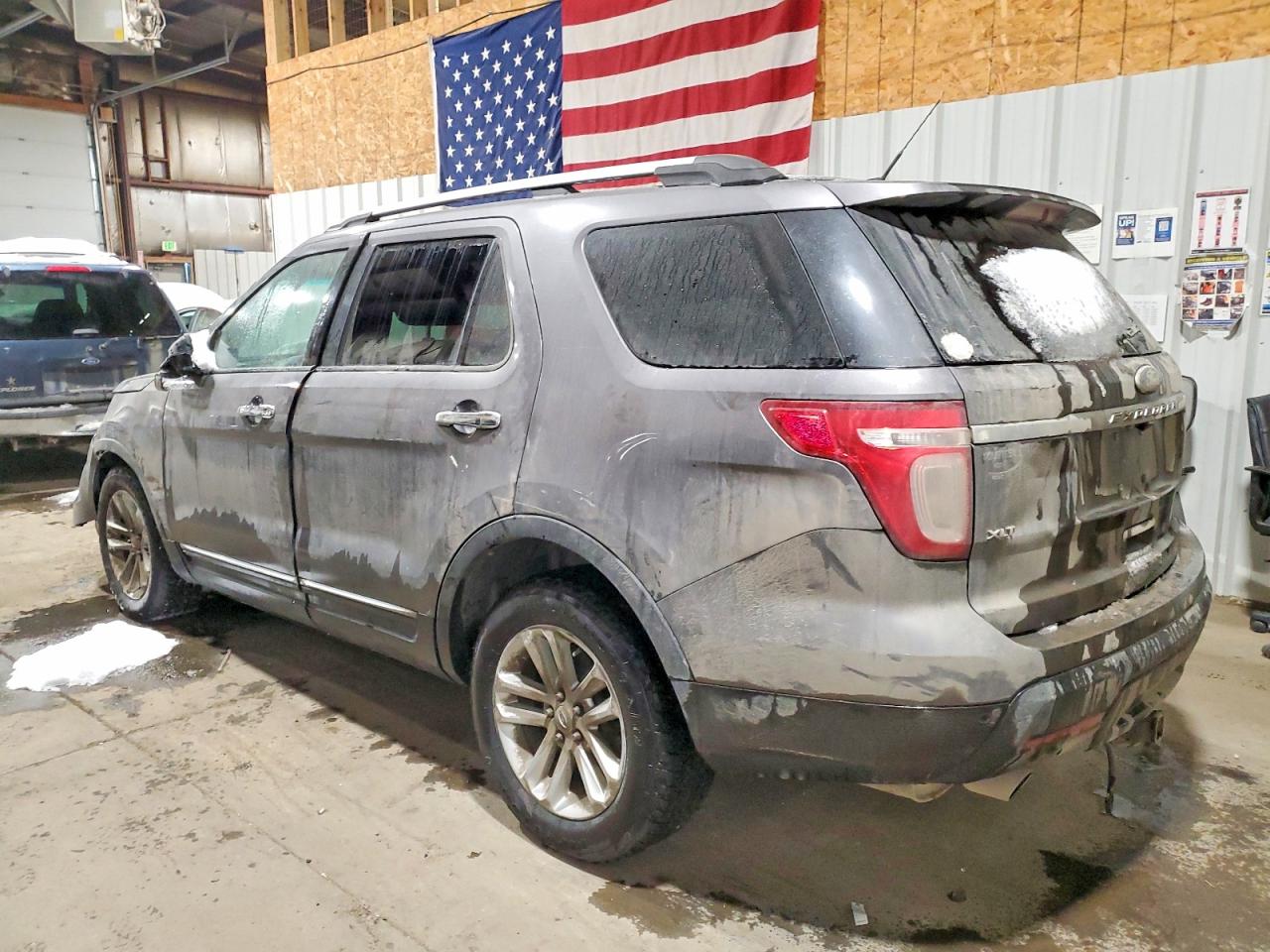 2013 FORD EXPLORER XLT photo 2