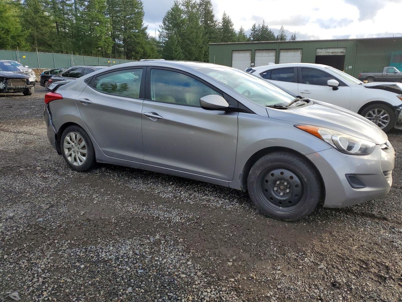 2013 HYUNDAI ELANTRA GLS photo 4