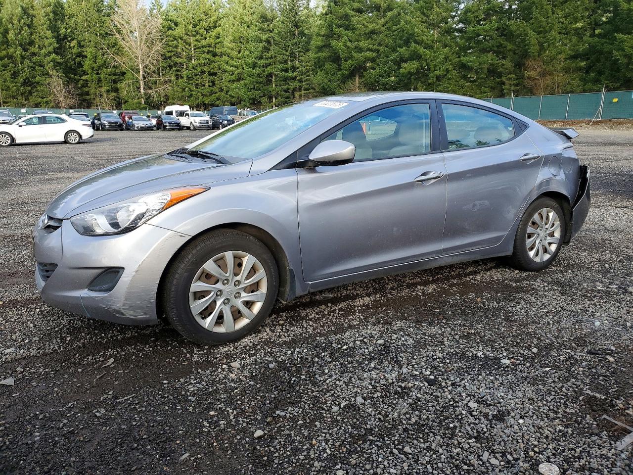 2013 HYUNDAI ELANTRA