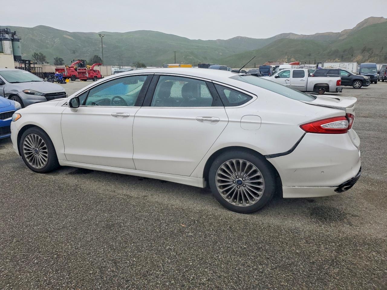 2013 FORD FUSION TITANIUM photo 2