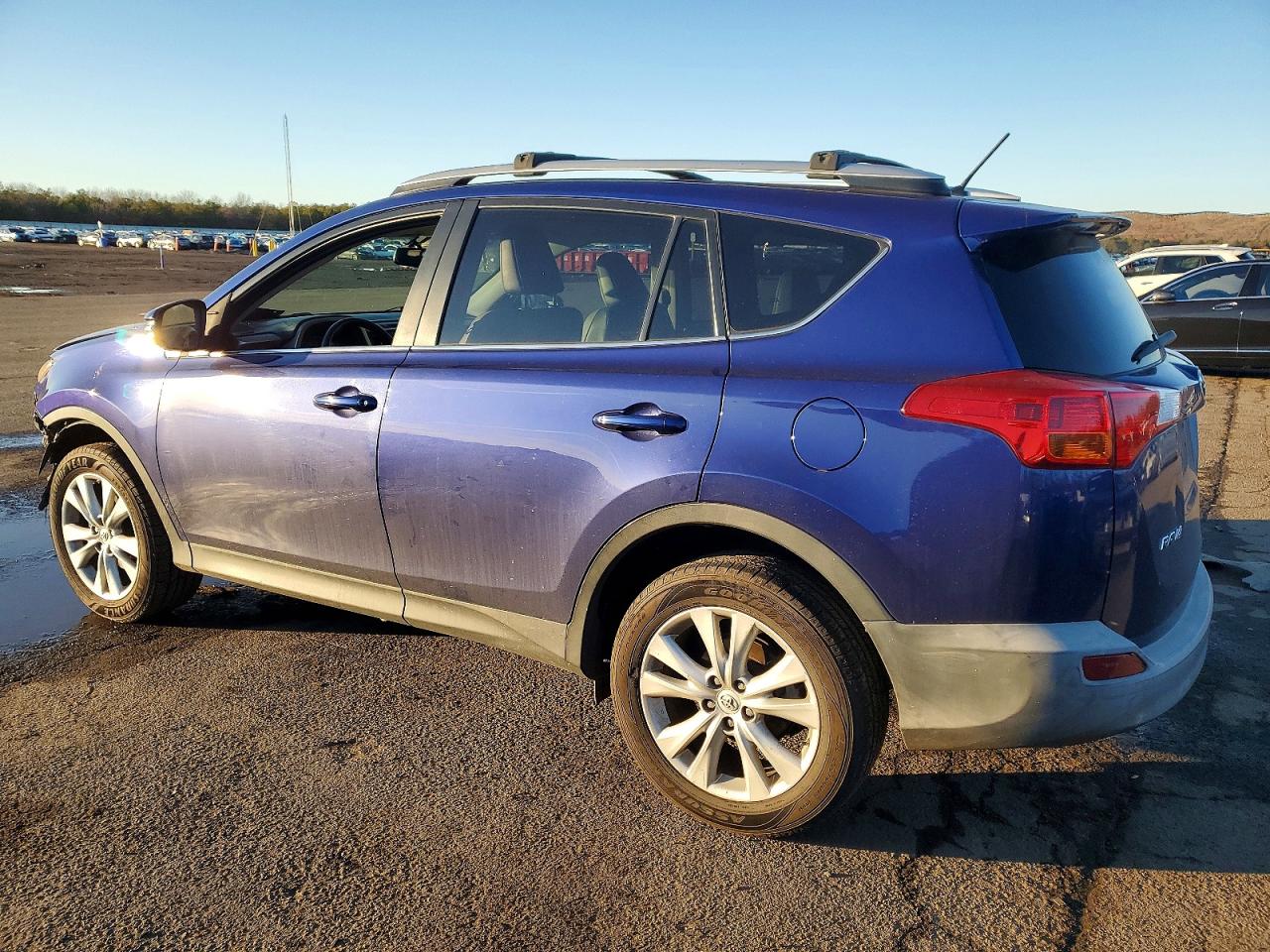 2014 TOYOTA RAV4 LIMITED photo 2