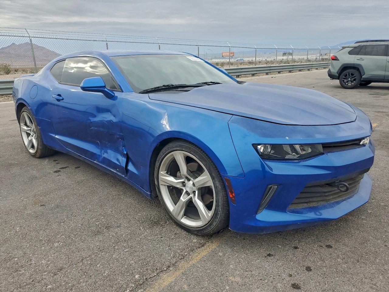 2016 CHEVROLET CAMARO LT photo 4