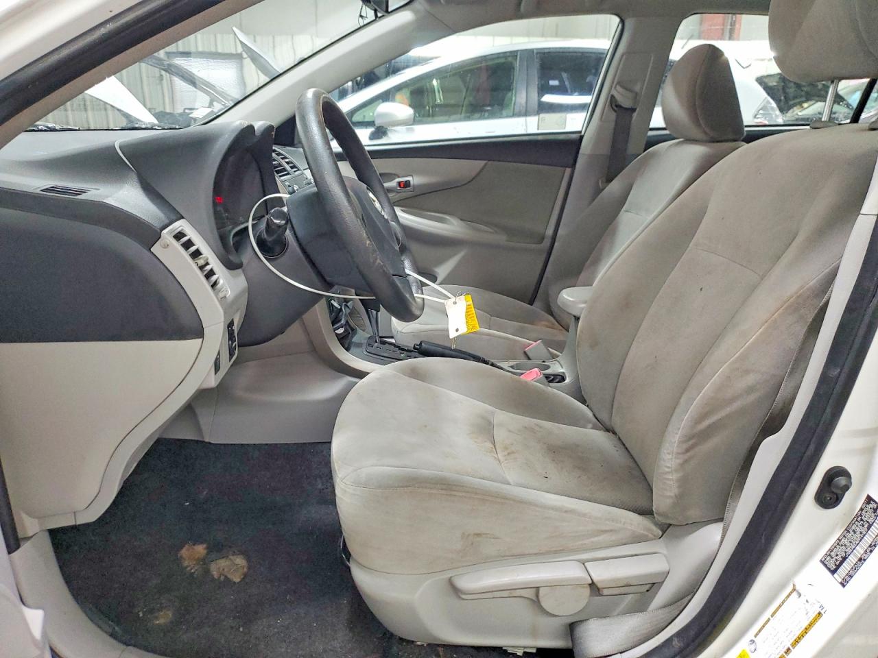 2011 TOYOTA COROLLA BASE photo 7