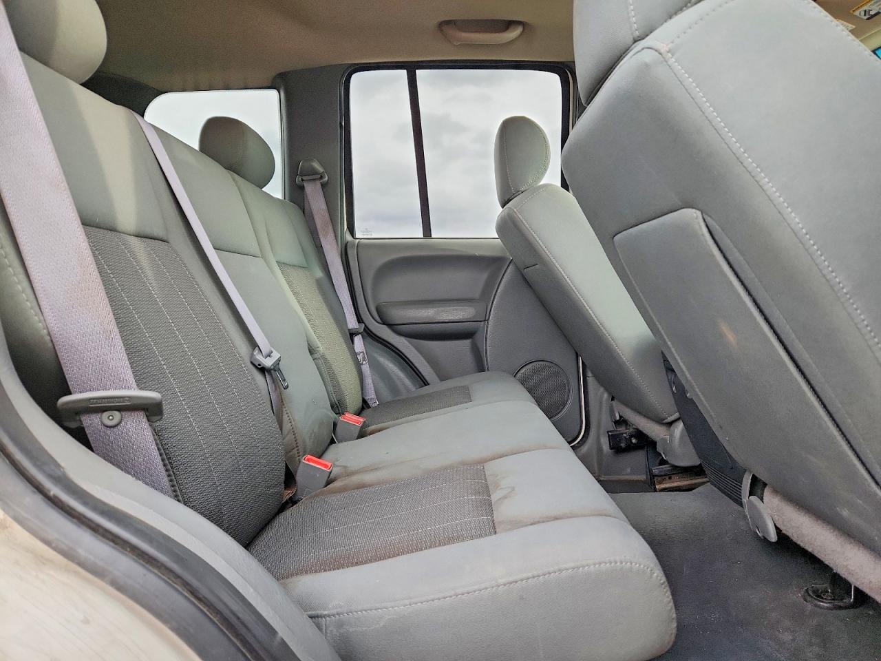 2005 JEEP LIBERTY LIMITED photo 11