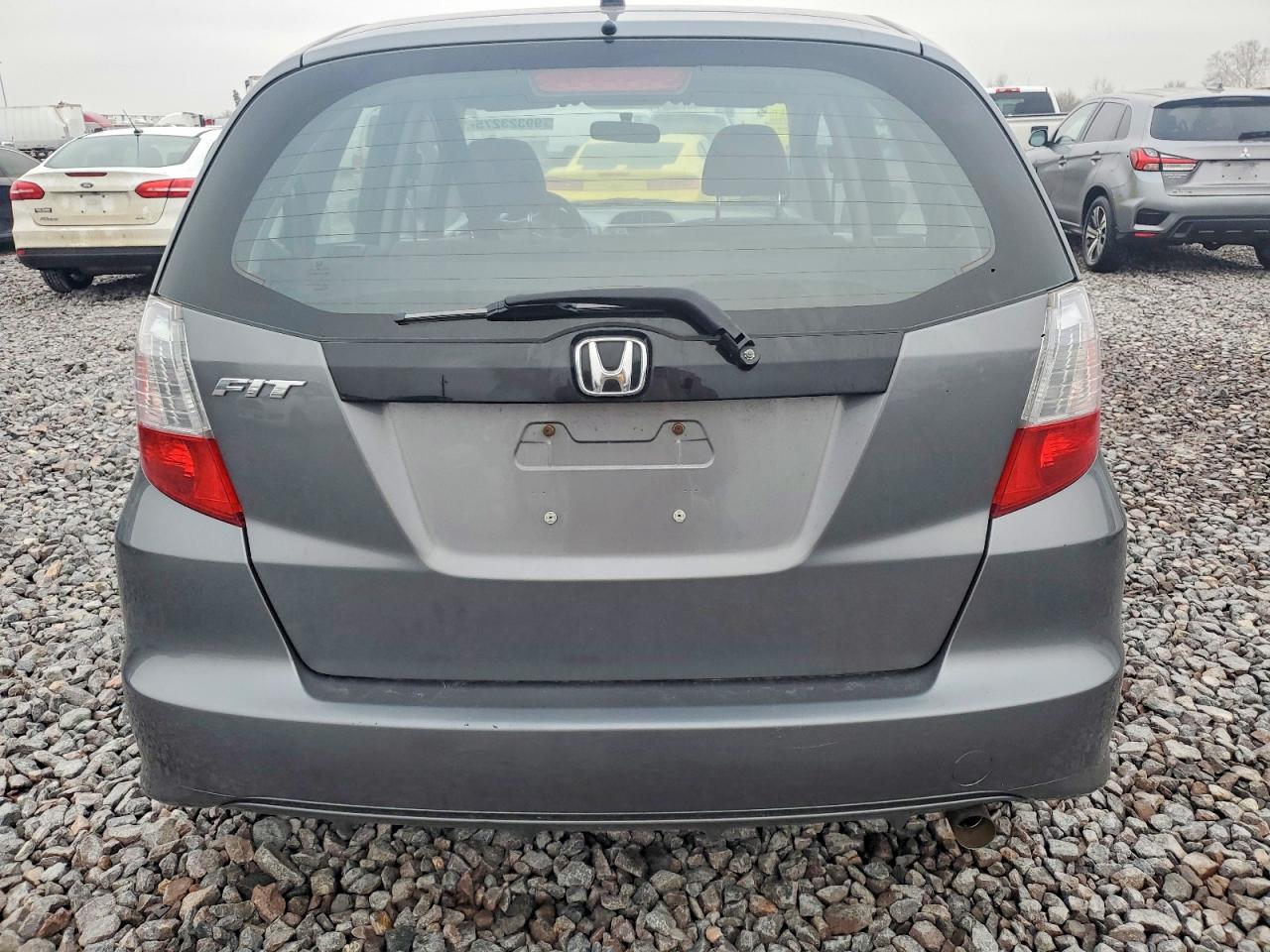 2011 HONDA FIT photo 6