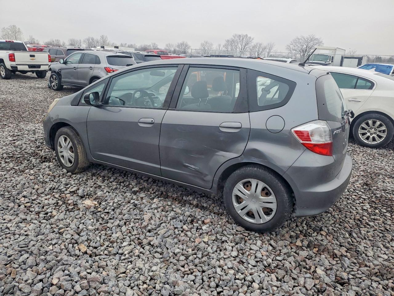 2011 HONDA FIT photo 2