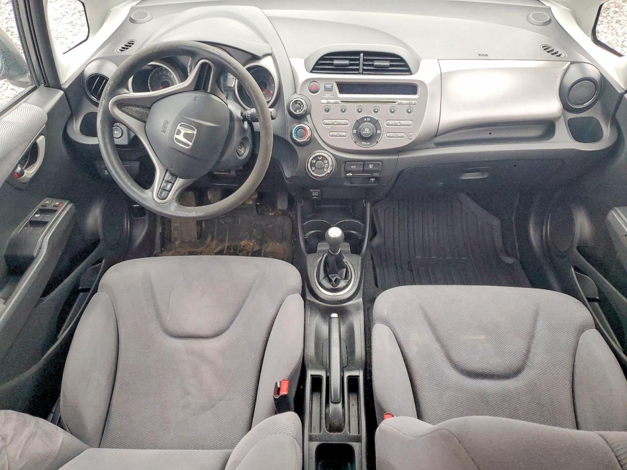 2011 HONDA FIT photo 8