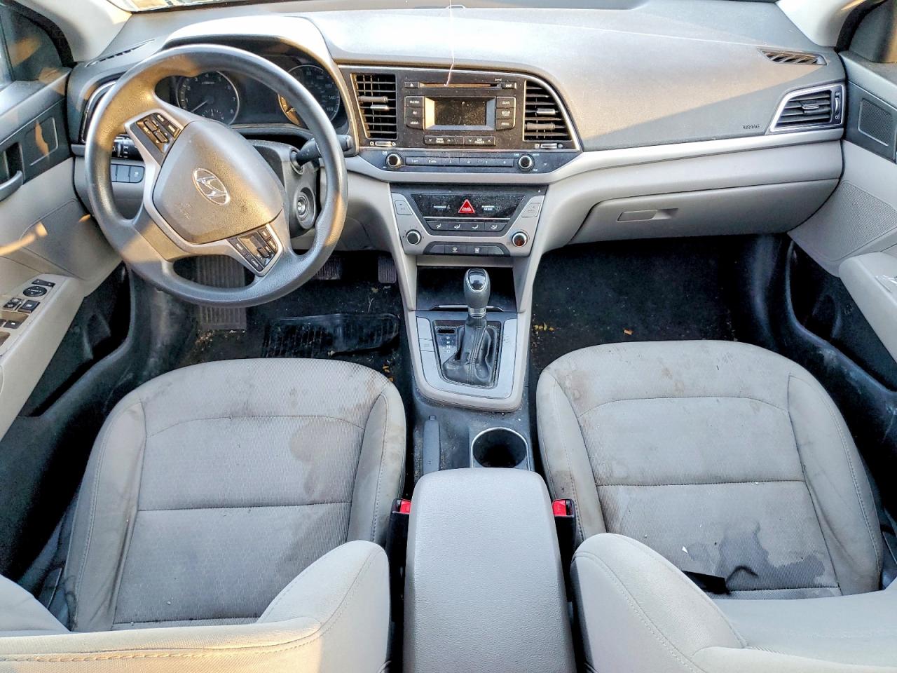 2017 HYUNDAI ELANTRA SE photo 8