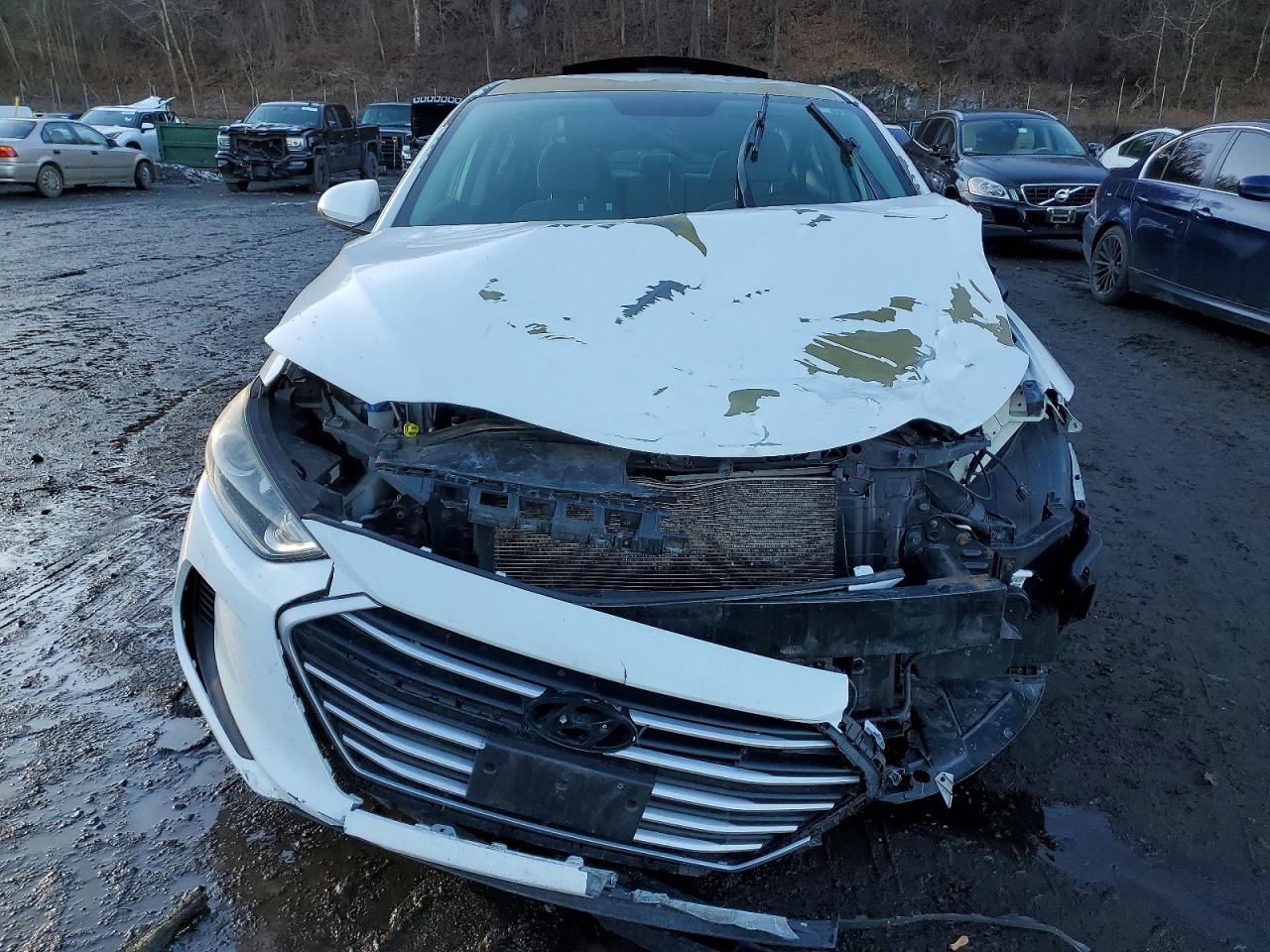2017 HYUNDAI ELANTRA SE photo 5