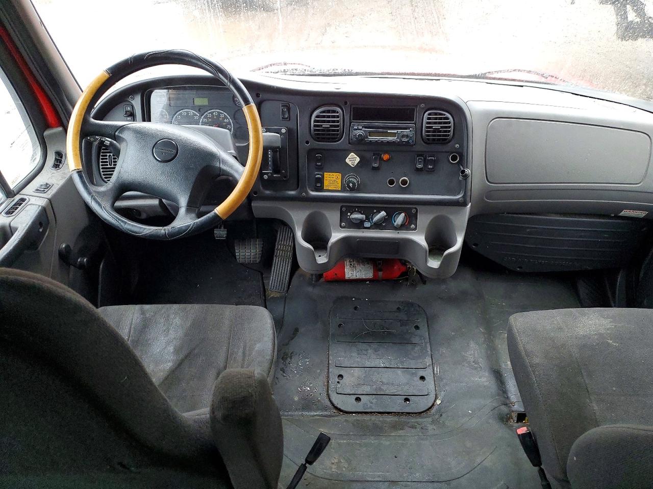 2014 FREIGHTLINER BUSINESS CLASS M2 BOX TRUCK photo 8
