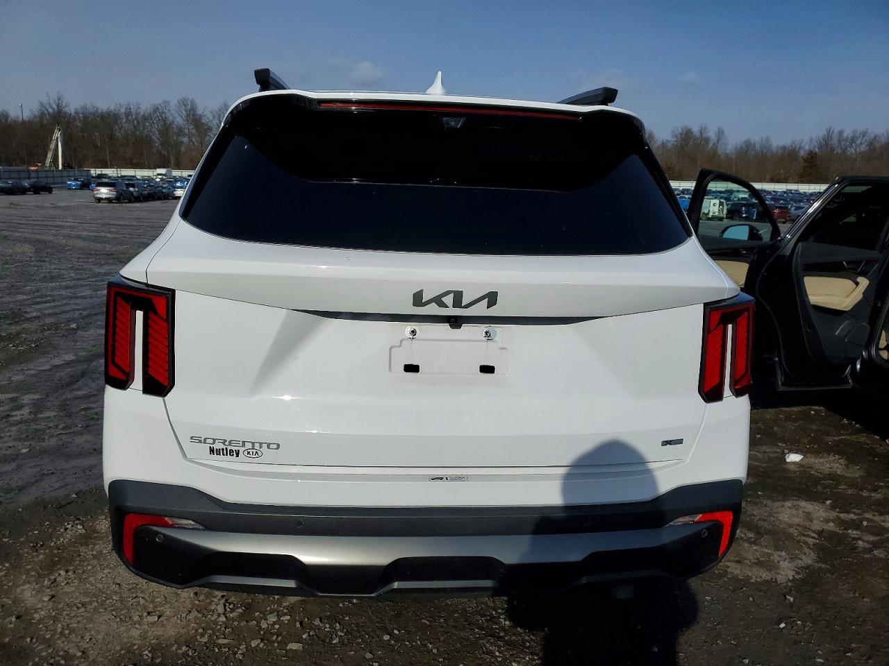 2024 KIA SORENTO SX photo 6