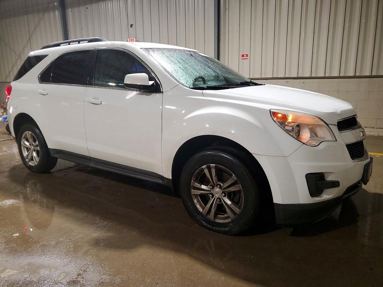 2014 CHEVROLET EQUINOX LT photo 4