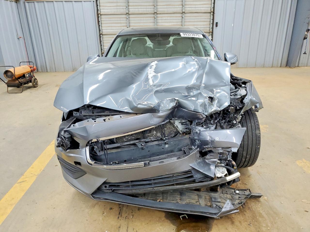 2019 VOLVO S60 T5 MOMENTUM photo 5