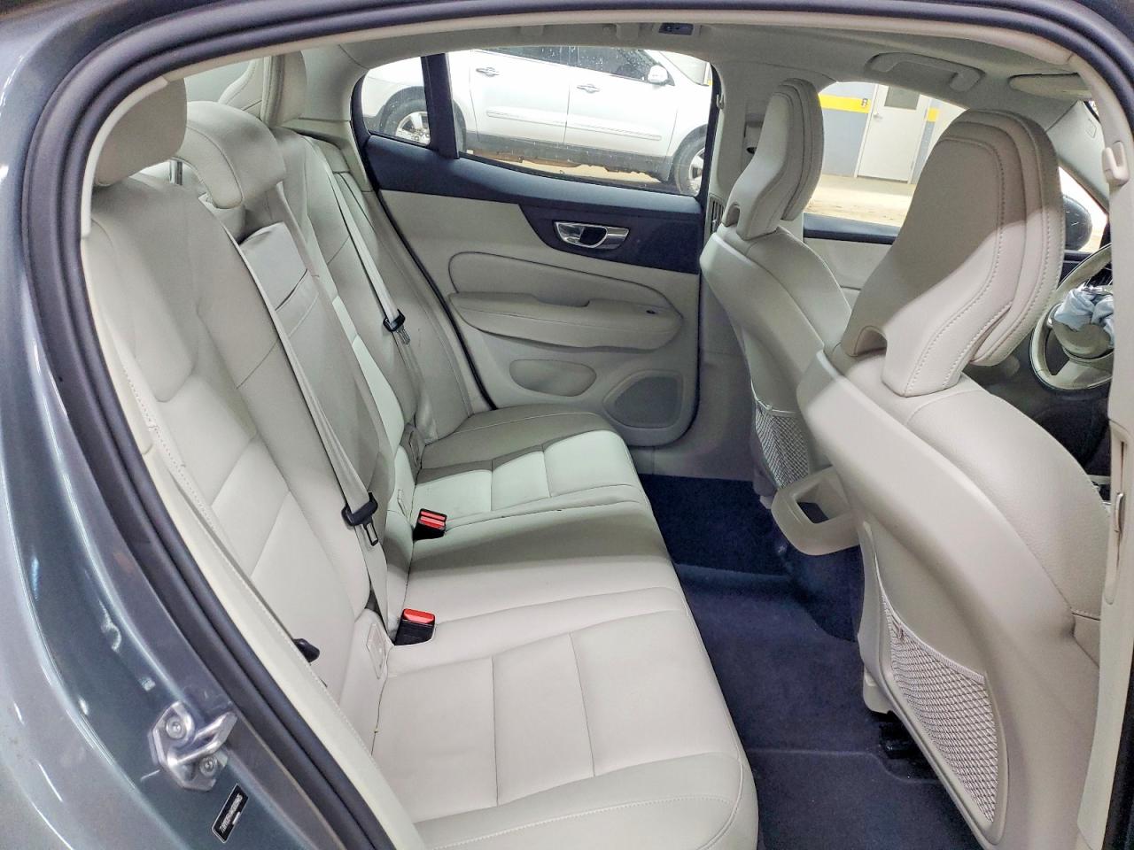 2019 VOLVO S60 T5 MOMENTUM photo 10