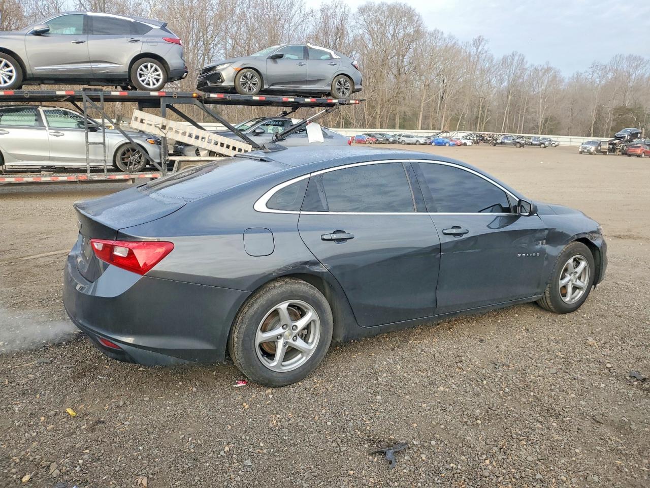 2018 CHEVROLET MALIBU LS photo 3