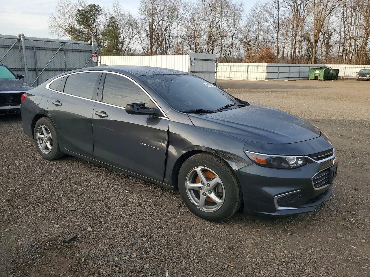 2018 CHEVROLET MALIBU LS photo 4