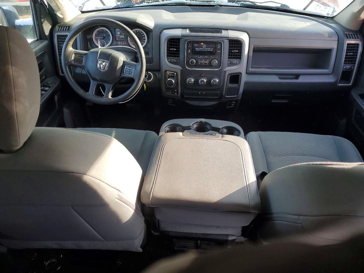 2016 RAM 1500 ST photo 15