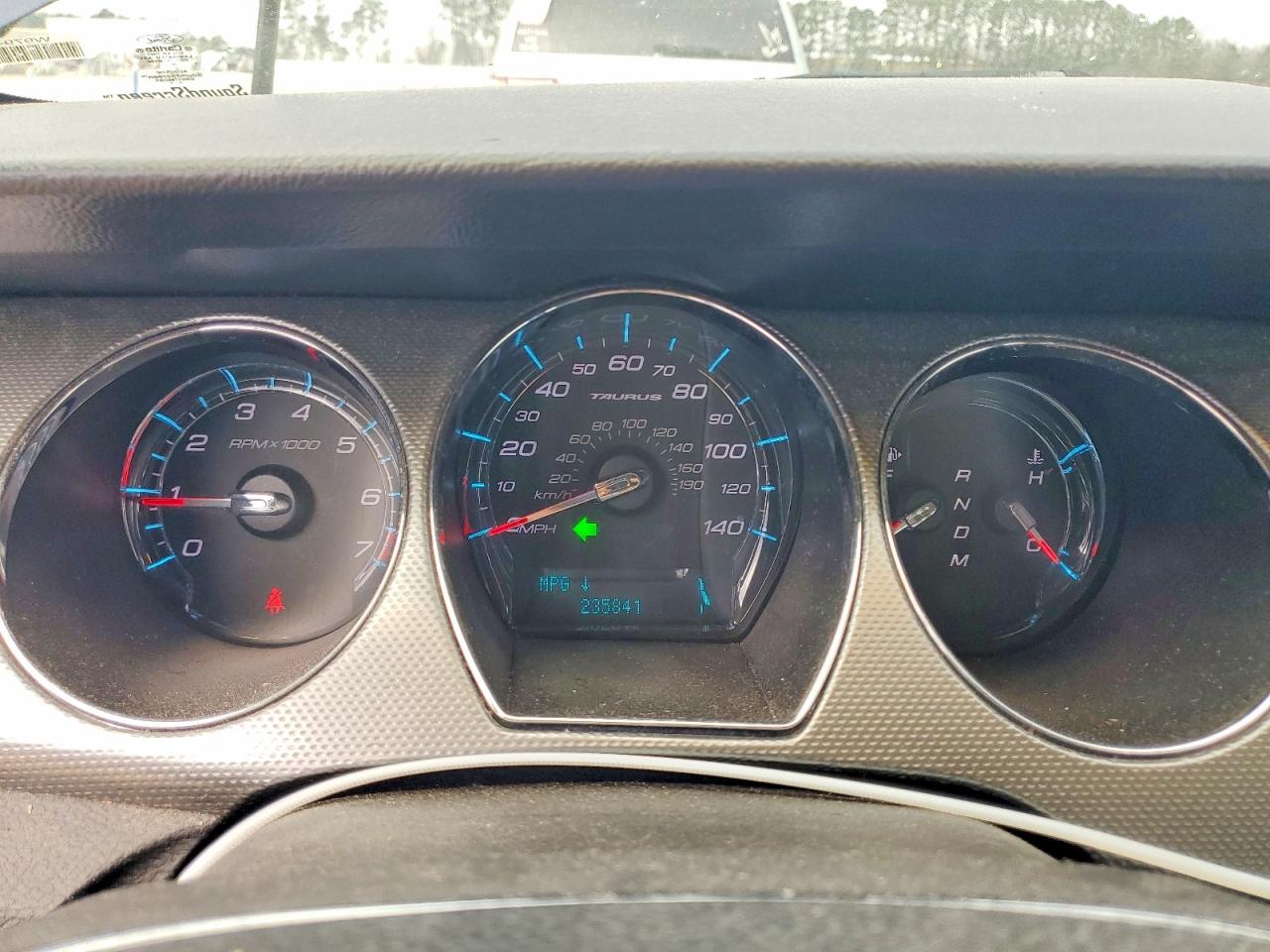 2011 FORD TAURUS SEL photo 17