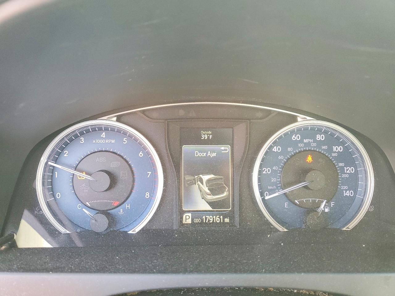 2017 TOYOTA CAMRY LE photo 9