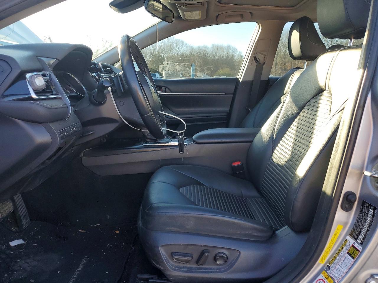 2018 TOYOTA CAMRY L photo 13