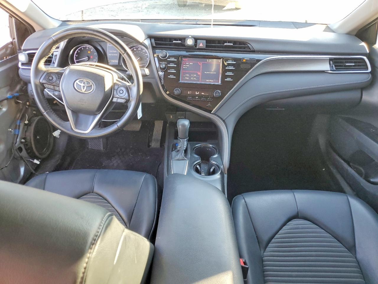 2018 TOYOTA CAMRY L photo 15