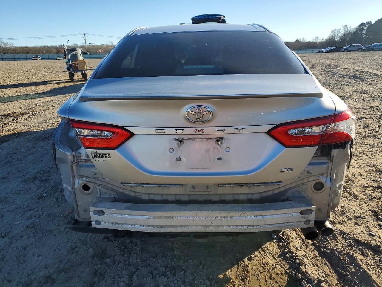 2018 TOYOTA CAMRY L photo 11