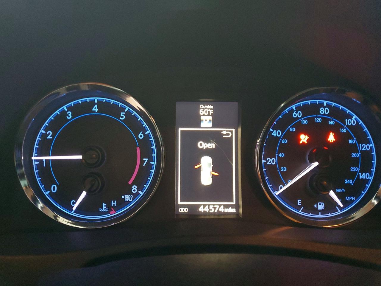 2019 TOYOTA COROLLA L photo 9