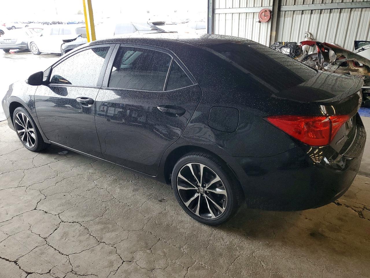 2019 TOYOTA COROLLA L photo 2