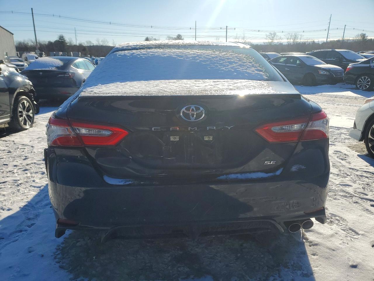 2018 TOYOTA CAMRY L photo 6