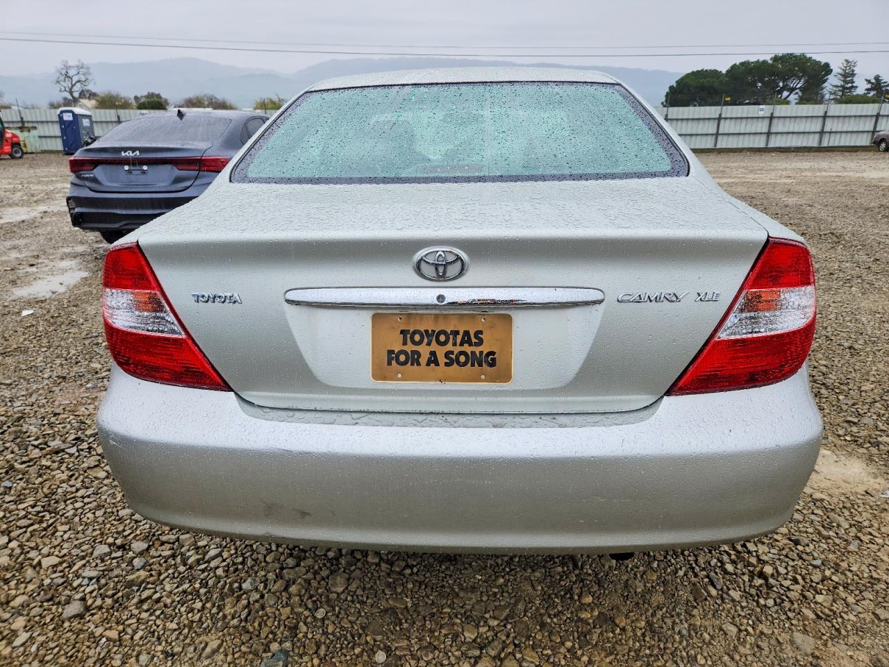 2002 TOYOTA CAMRY LE photo 6