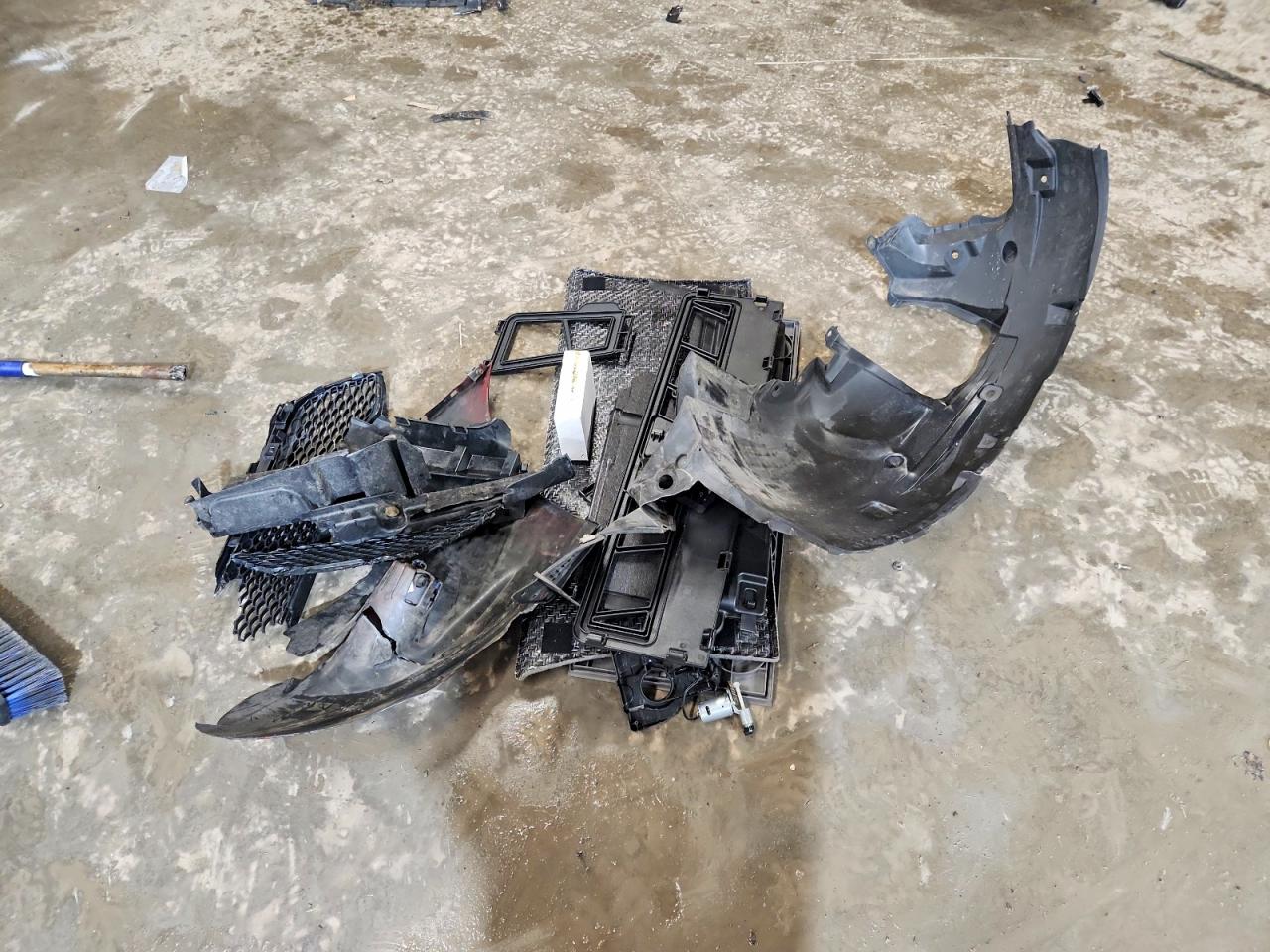 2006 SATURN VUE photo 13