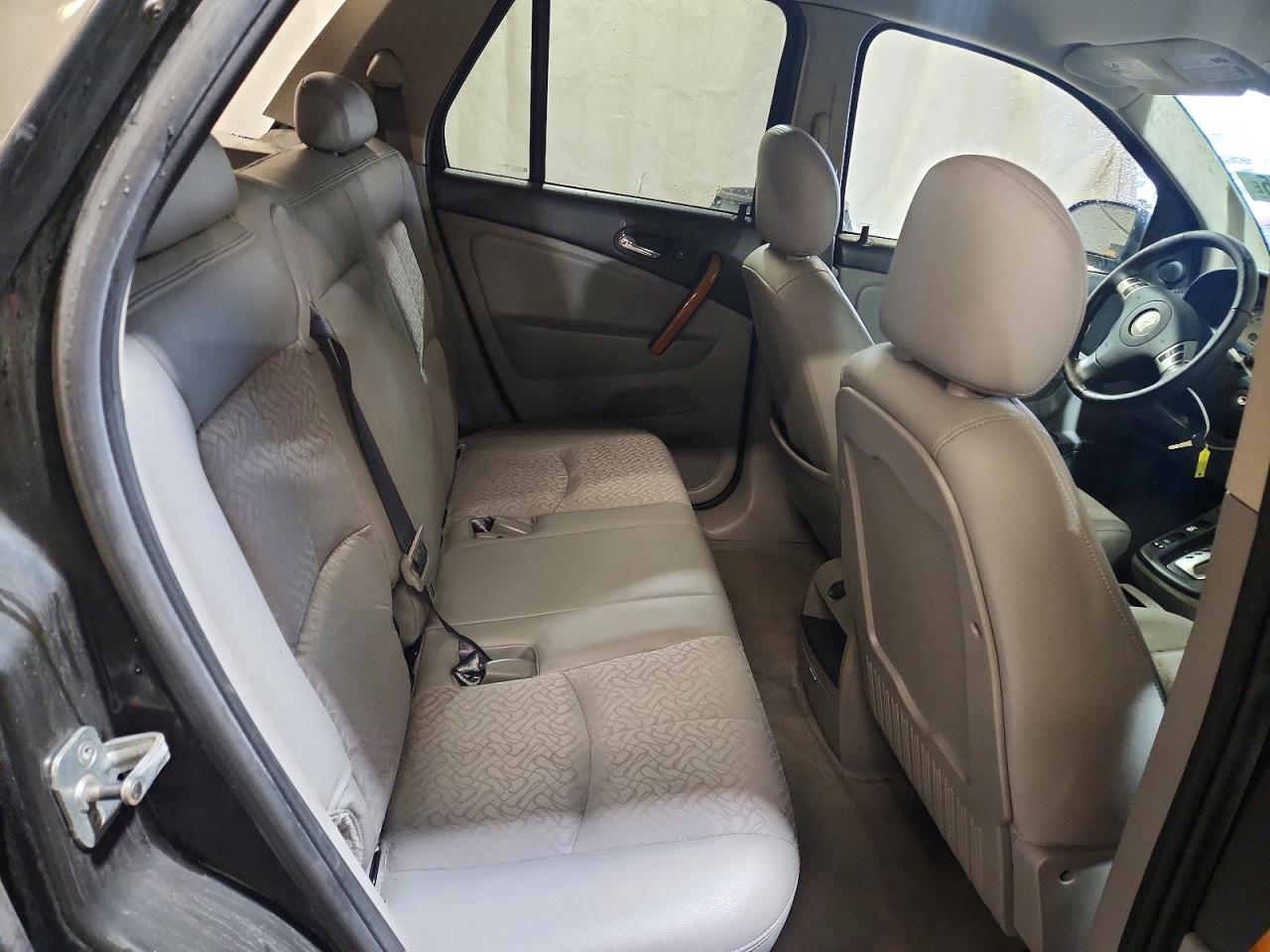 2006 SATURN VUE photo 11