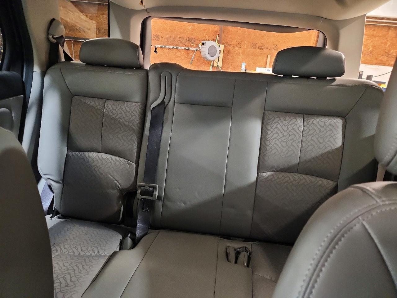 2006 SATURN VUE photo 10