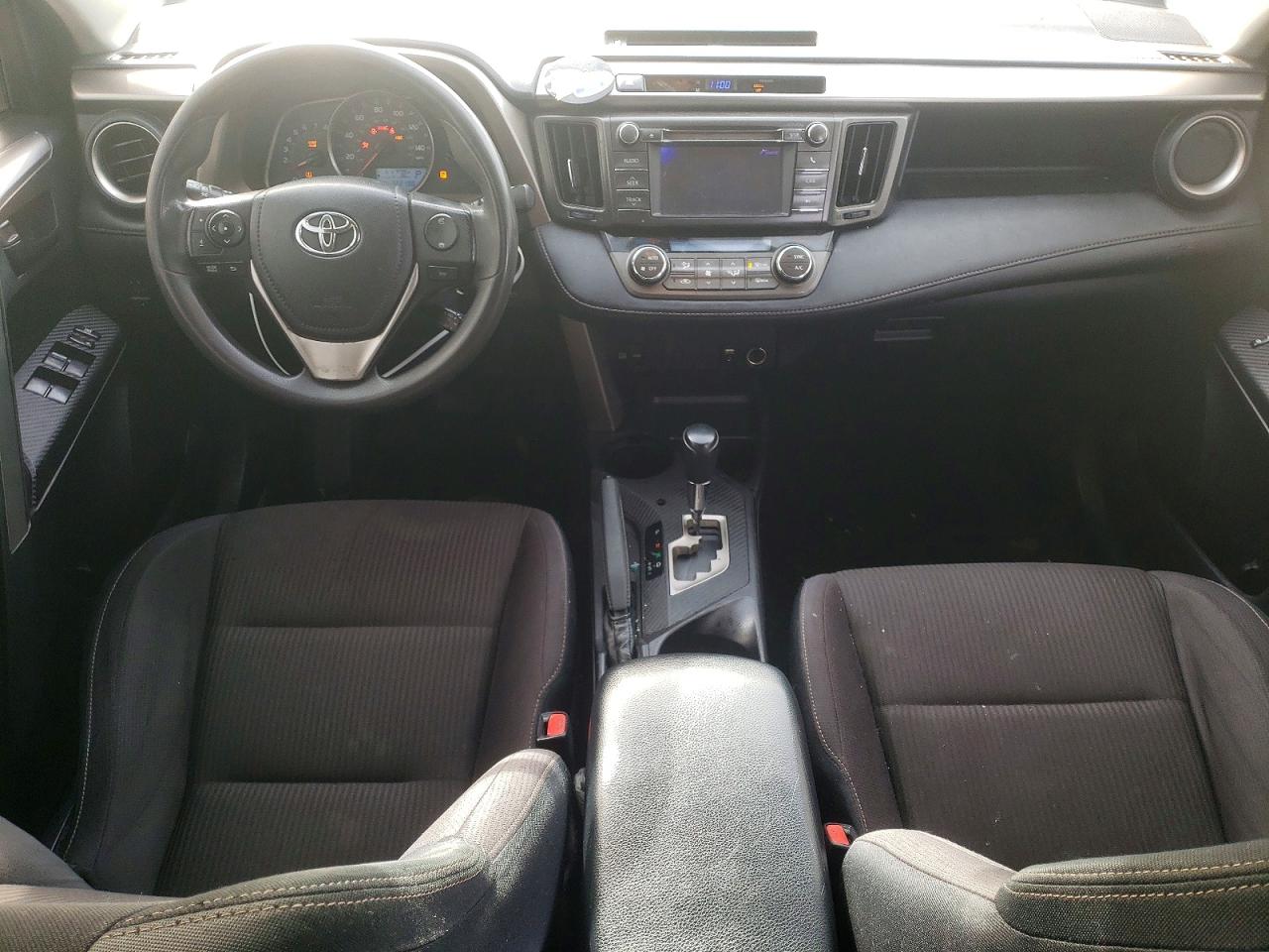 2013 TOYOTA RAV4 XLE photo 17