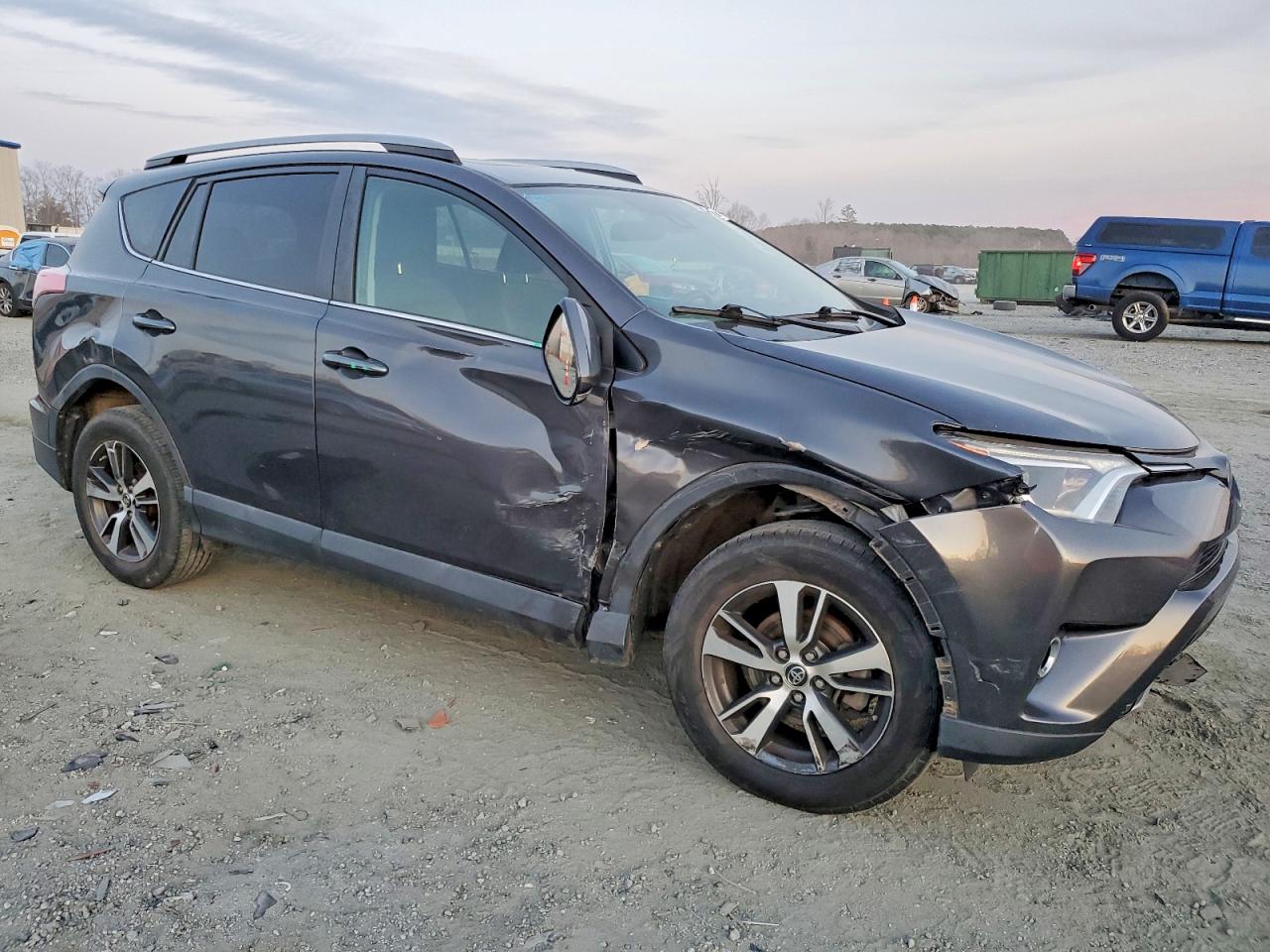 2018 TOYOTA RAV4 ADVENTURE photo 7