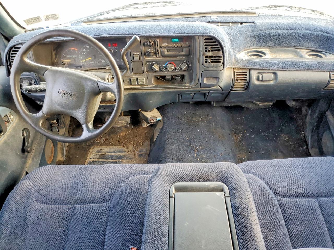 1996 GMC SIERRA K2500 photo 8