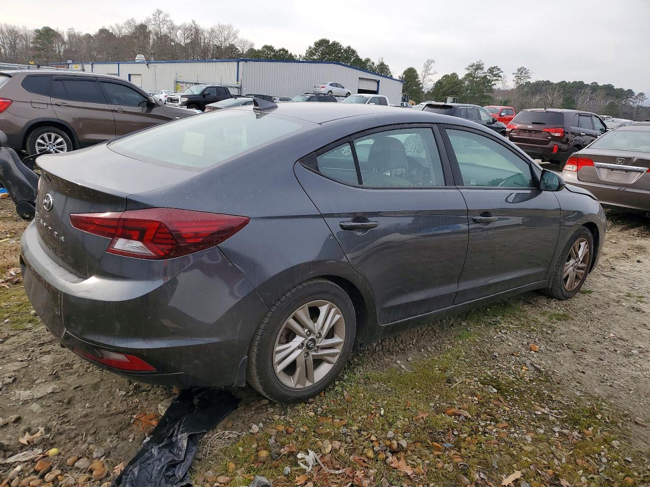2020 HYUNDAI ELANTRA SEL photo 3