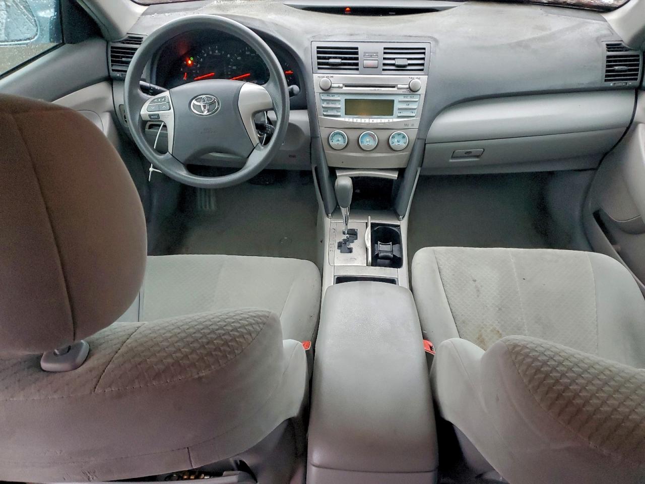 2009 TOYOTA CAMRY BASE photo 8