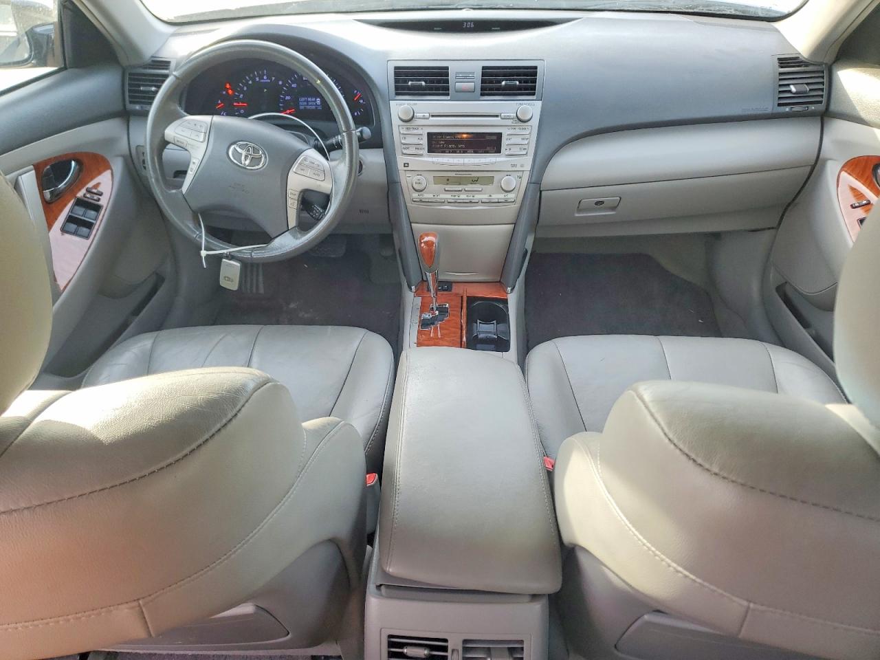 2010 TOYOTA CAMRY BASE photo 8