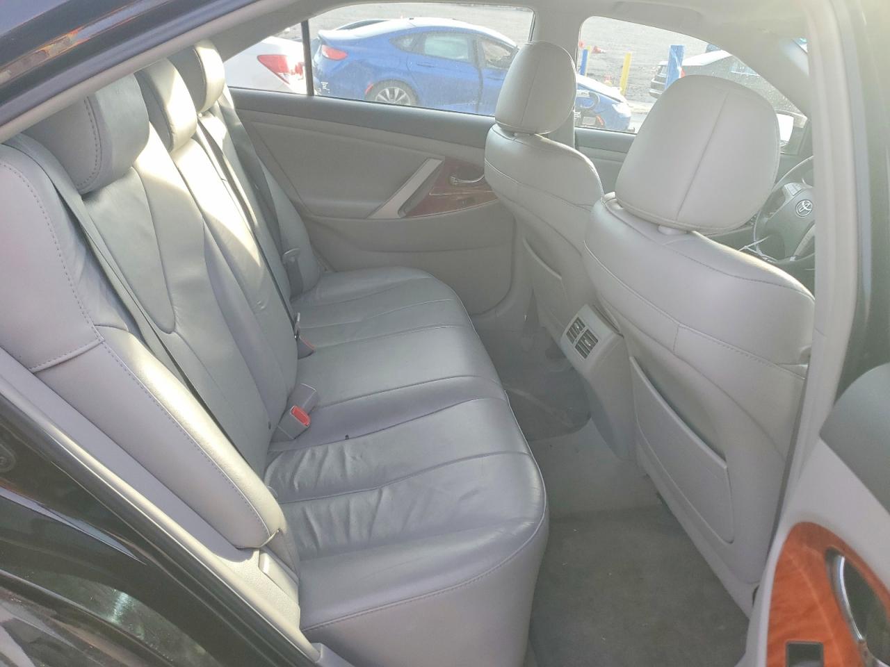 2010 TOYOTA CAMRY BASE photo 10