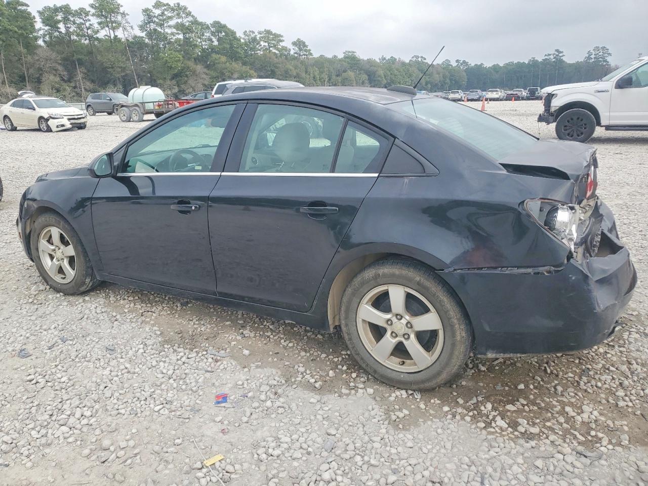 2016 CHEVROLET CRUZE LIMITED LT photo 3
