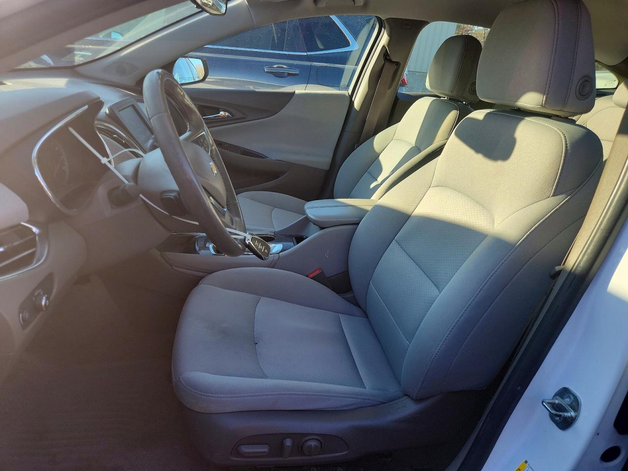2018 CHEVROLET MALIBU LT photo 7