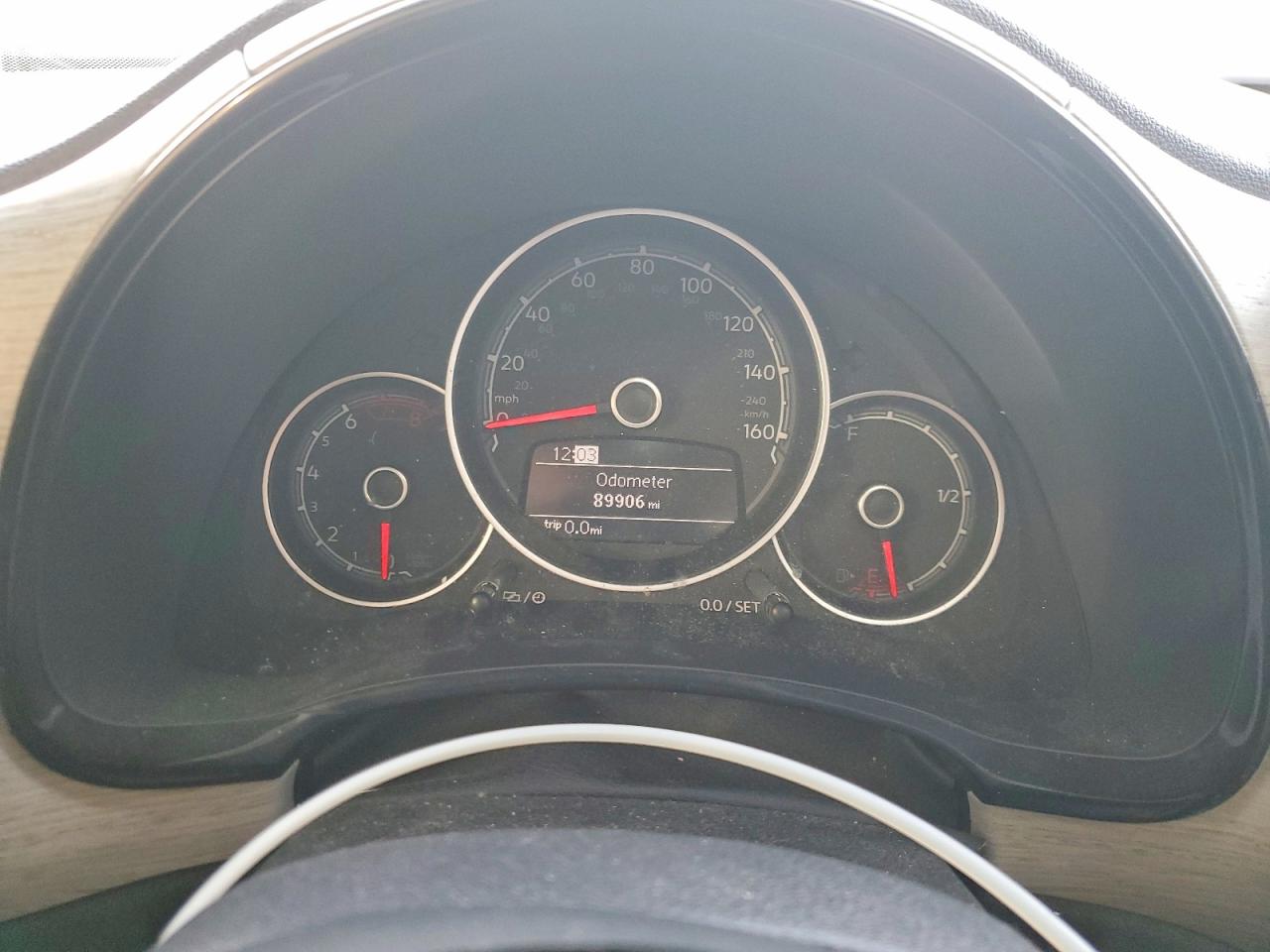 2018 VOLKSWAGEN BEETLE S photo 9