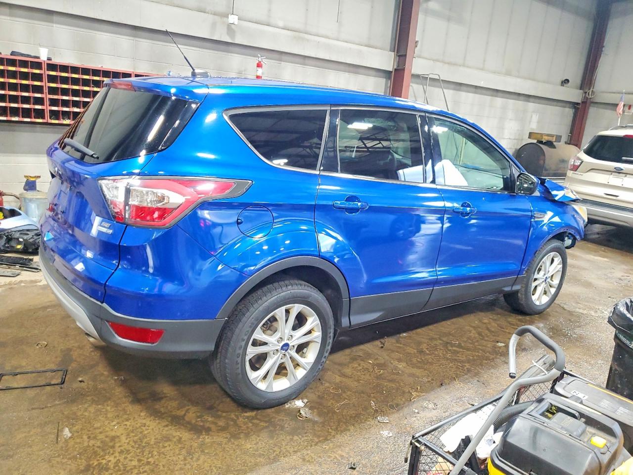 2017 FORD ESCAPE SE photo 3